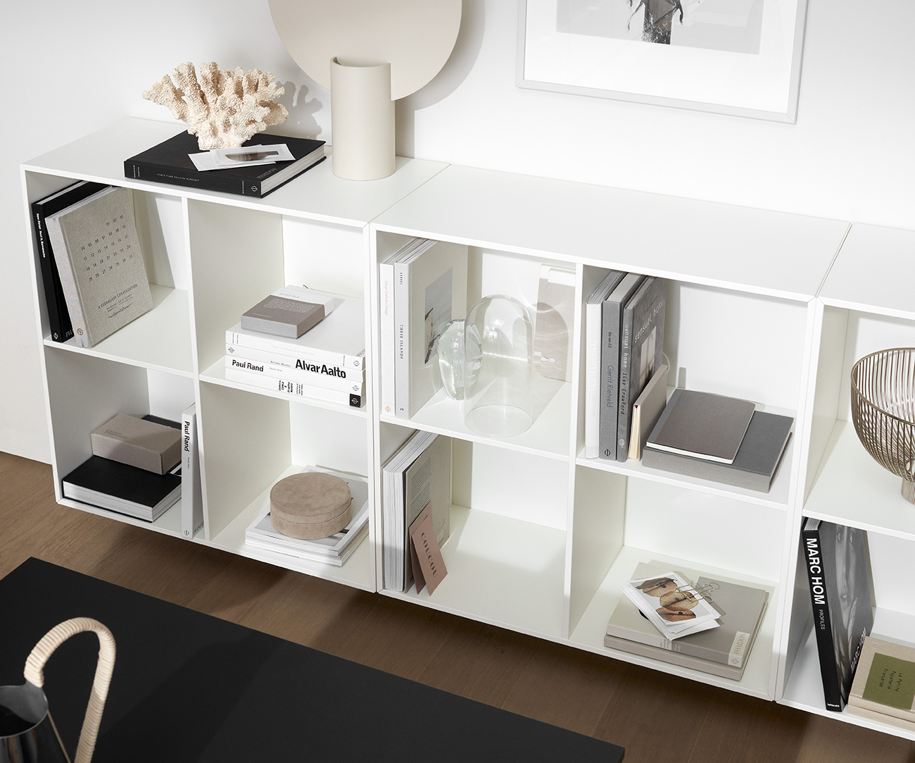 Como white wall unit